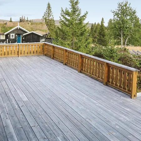 Three-bedroom In Sjusjoen