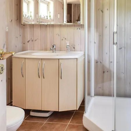 Three-bedroom In * Sjusjoen