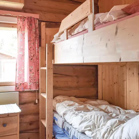 Holiday home 3 Bedroom Stunning In